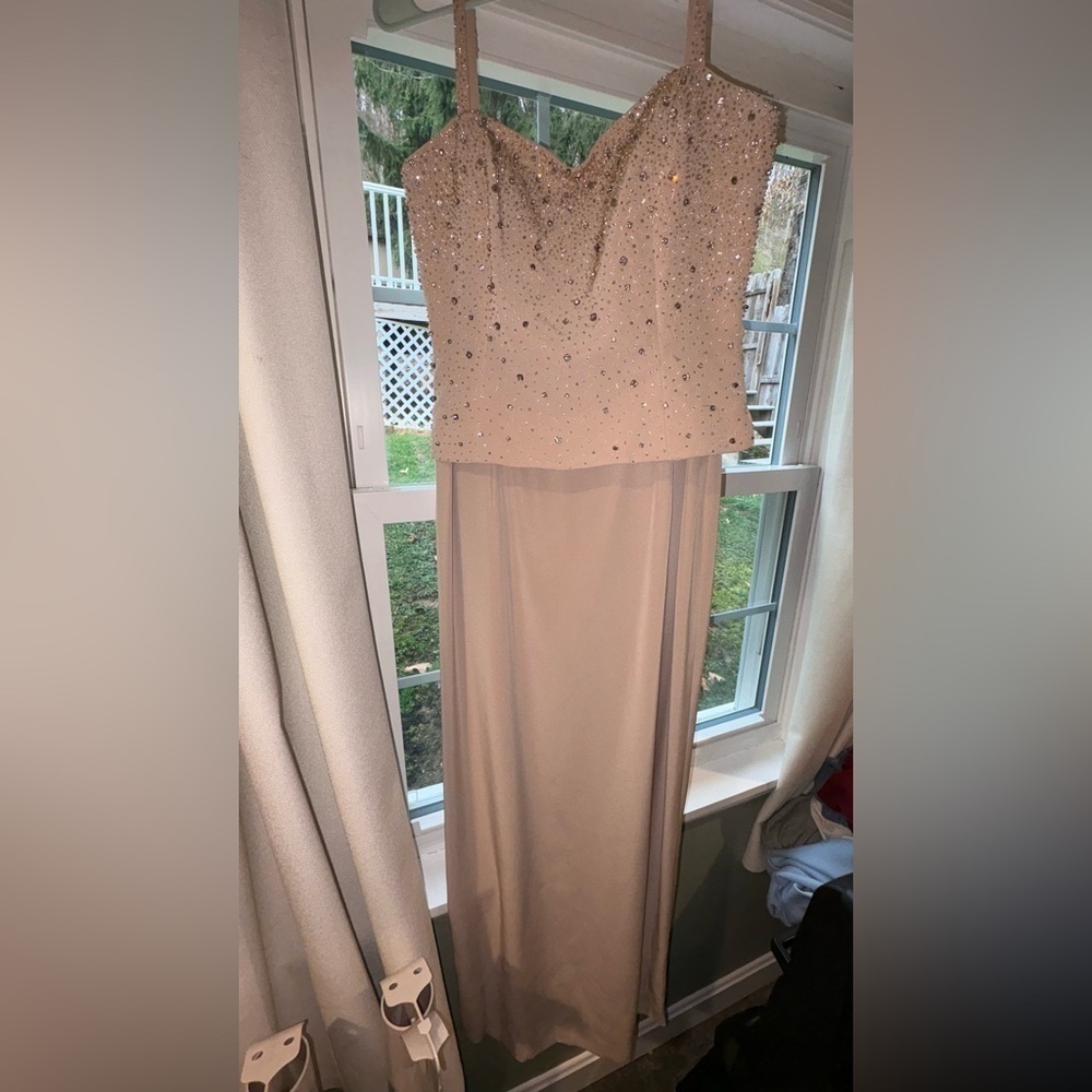 Jovani Elegant Beige Embellished Formal Gown – Size 8 – Sparkling Dress‌…‌